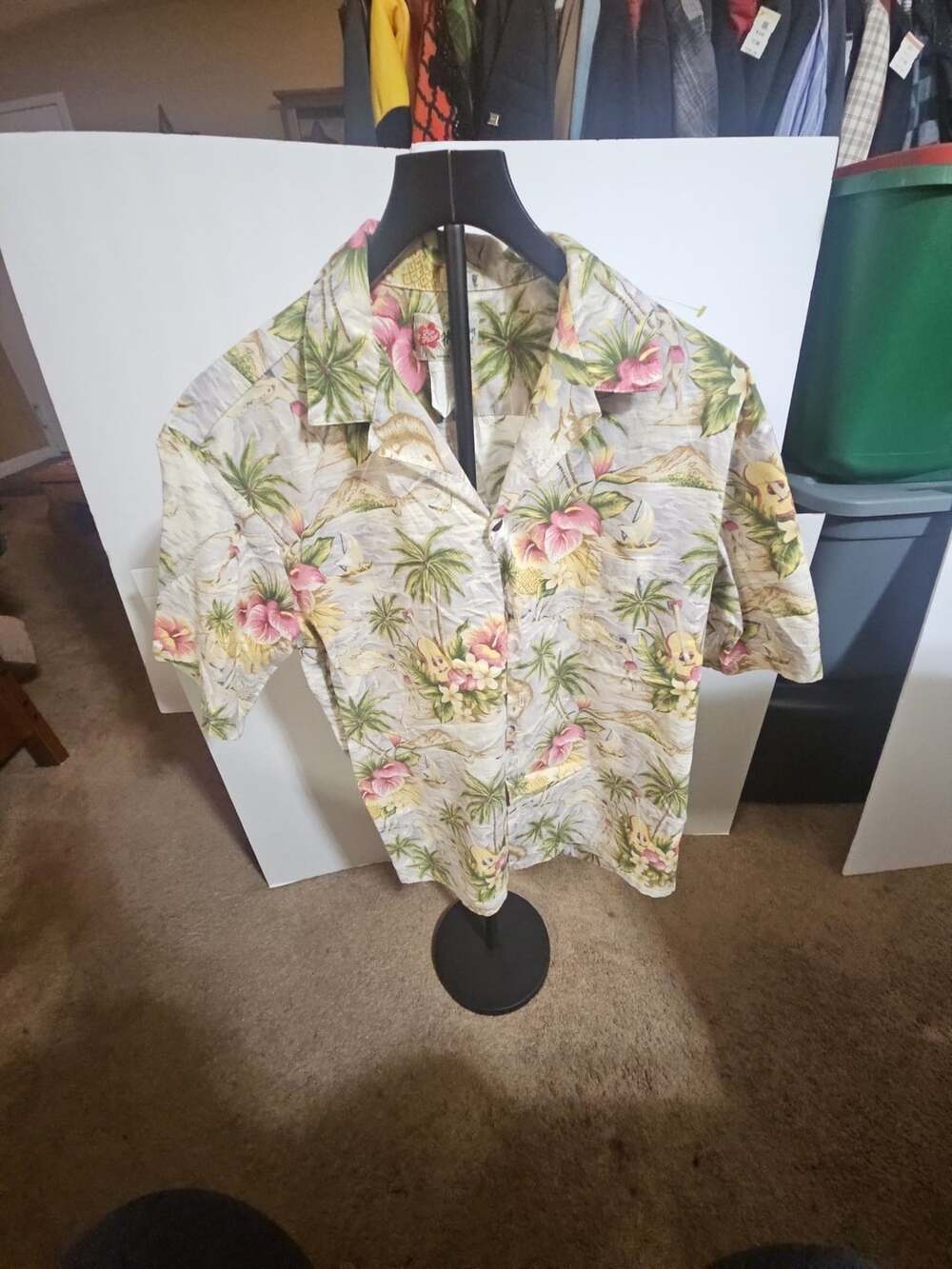 Hale Hattie The Hawaiian Original Size L Tropical Floral Shirt